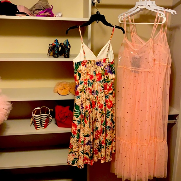 Gorgeous Gianni Bini fleural print dress! - Picture 2 of 3